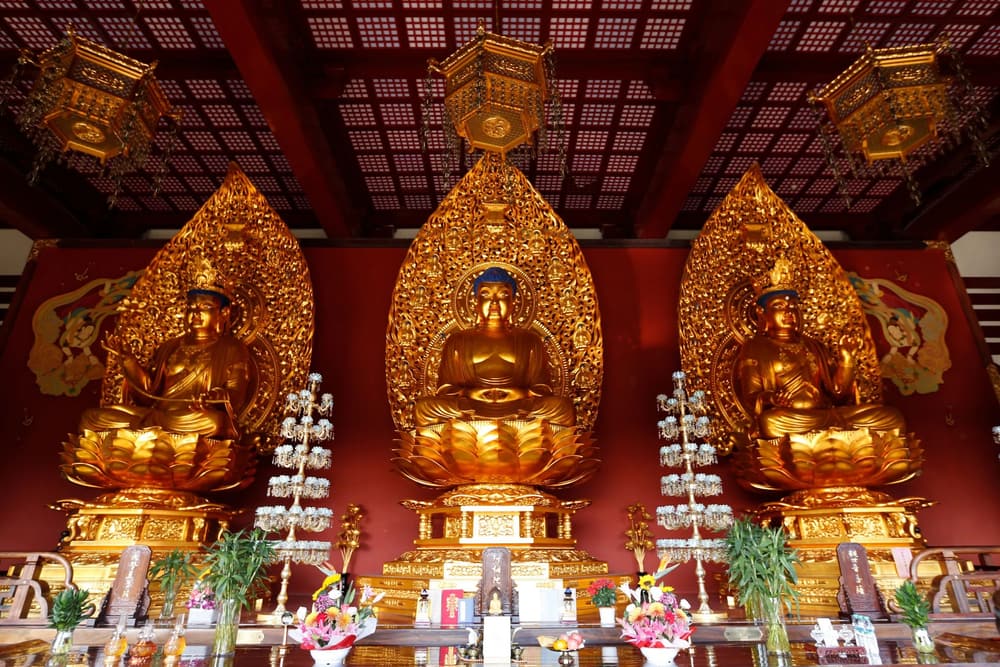 ���ġ���һ�ж�������Ϊҵ